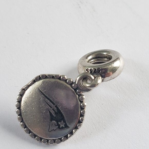Pandora New England Patriots Logo Dangle Charm 925 Sterling Silver ALE NFL - Picture 4 of 8